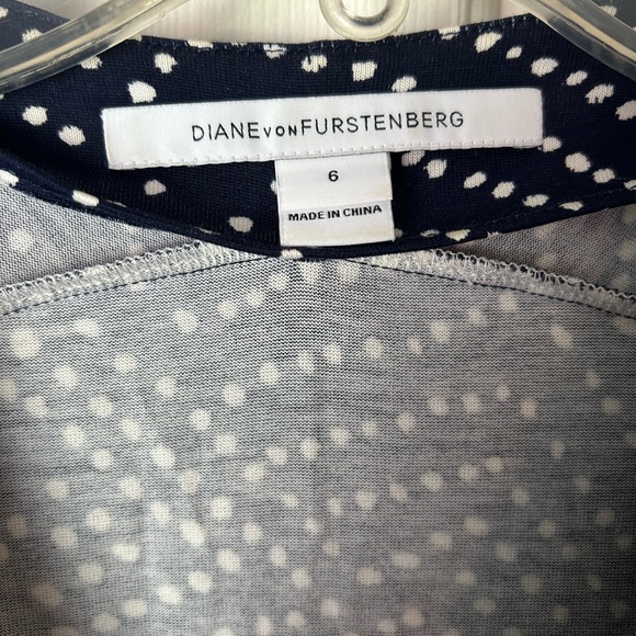 Diane Von Furstenberg Wrap Dress - Size 6 - Picture 4 of 6